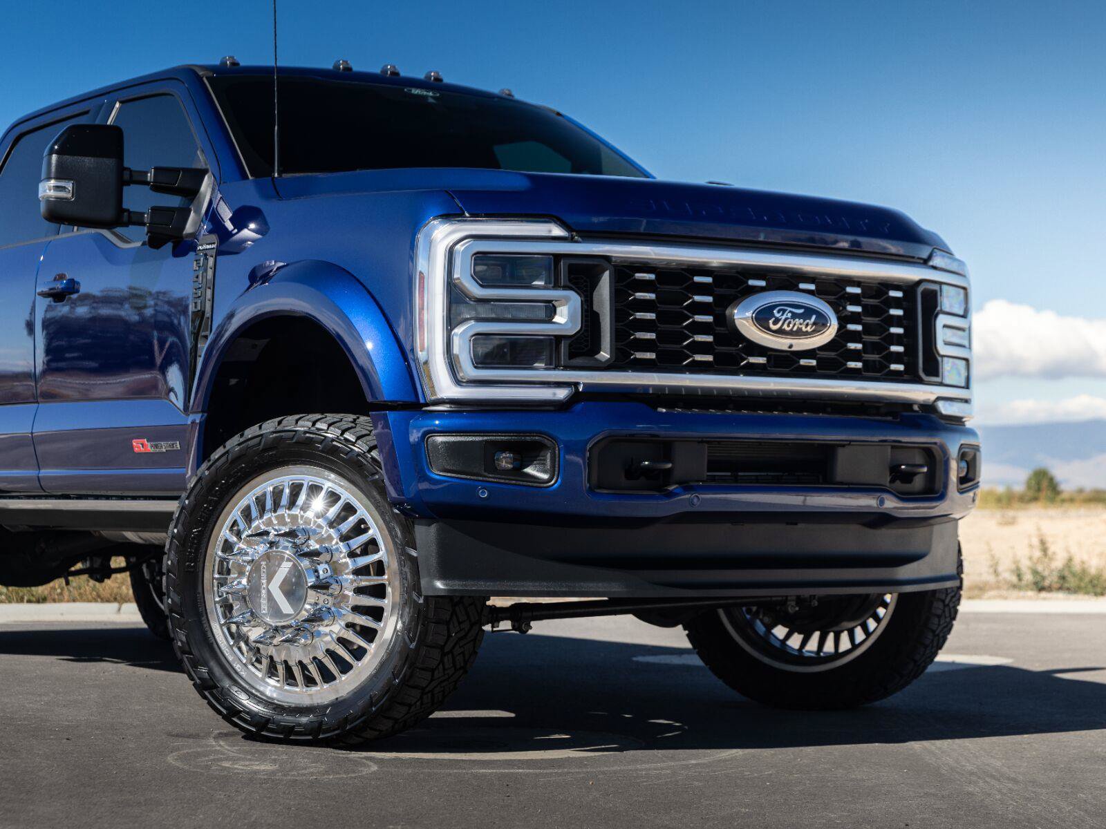Used 2026 Ford F450 Platinum AWD/4WD image 3