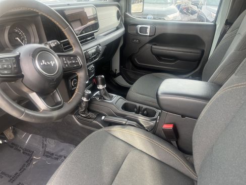 Used 2024 Jeep Wrangler Sport S w/ Convenience Group image 16