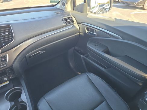 Certified 2022 Honda Pilot Special Edition image 12