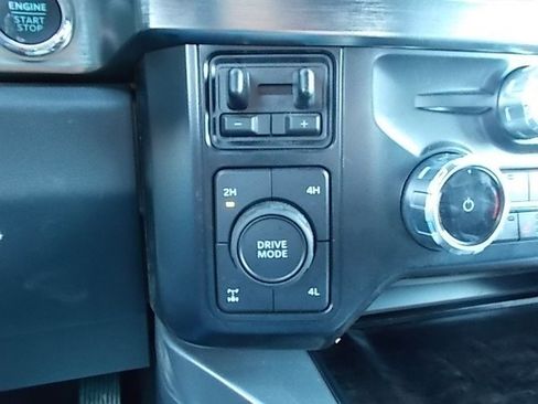 Used 2024 Ford F350 Lariat image 23