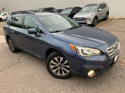 Used 2017 Subaru Outback 2.5i Limited AWD/4WD image 3