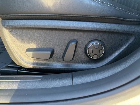 Used 2026 Genesis G70 2.5T Prestige image 18