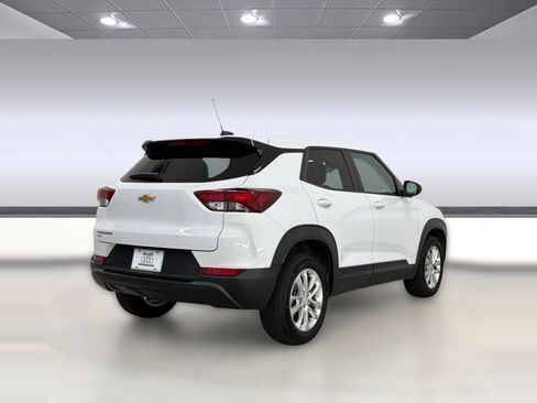 Used 2025 Chevrolet TrailBlazer LS w/ LS Convenience Package AWD/4WD image 9