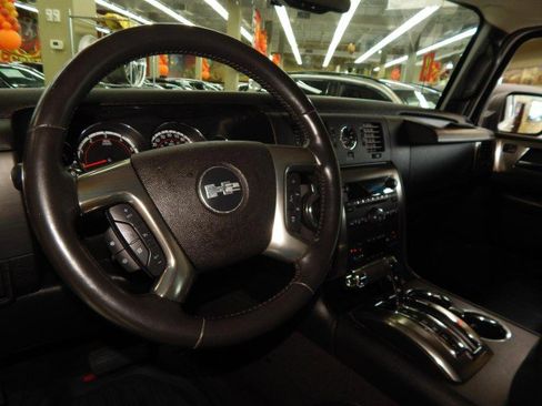 Used 2009 HUMMER H2 image 17