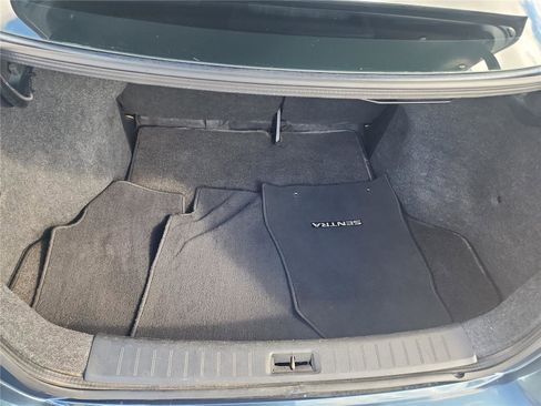 Used 2016 Nissan Sentra SV image 18