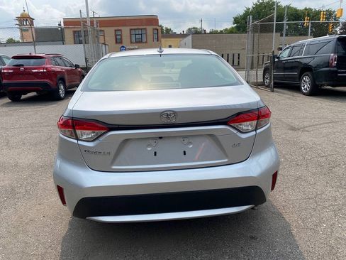 Used 2022 Toyota Corolla LE FWD image 11