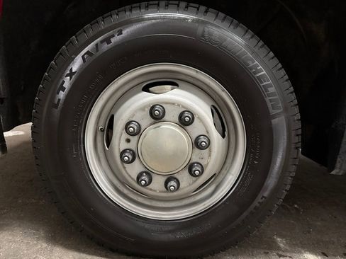 Used 2022 GMC Sierra 3500 Denali w/ Technology Package image 9