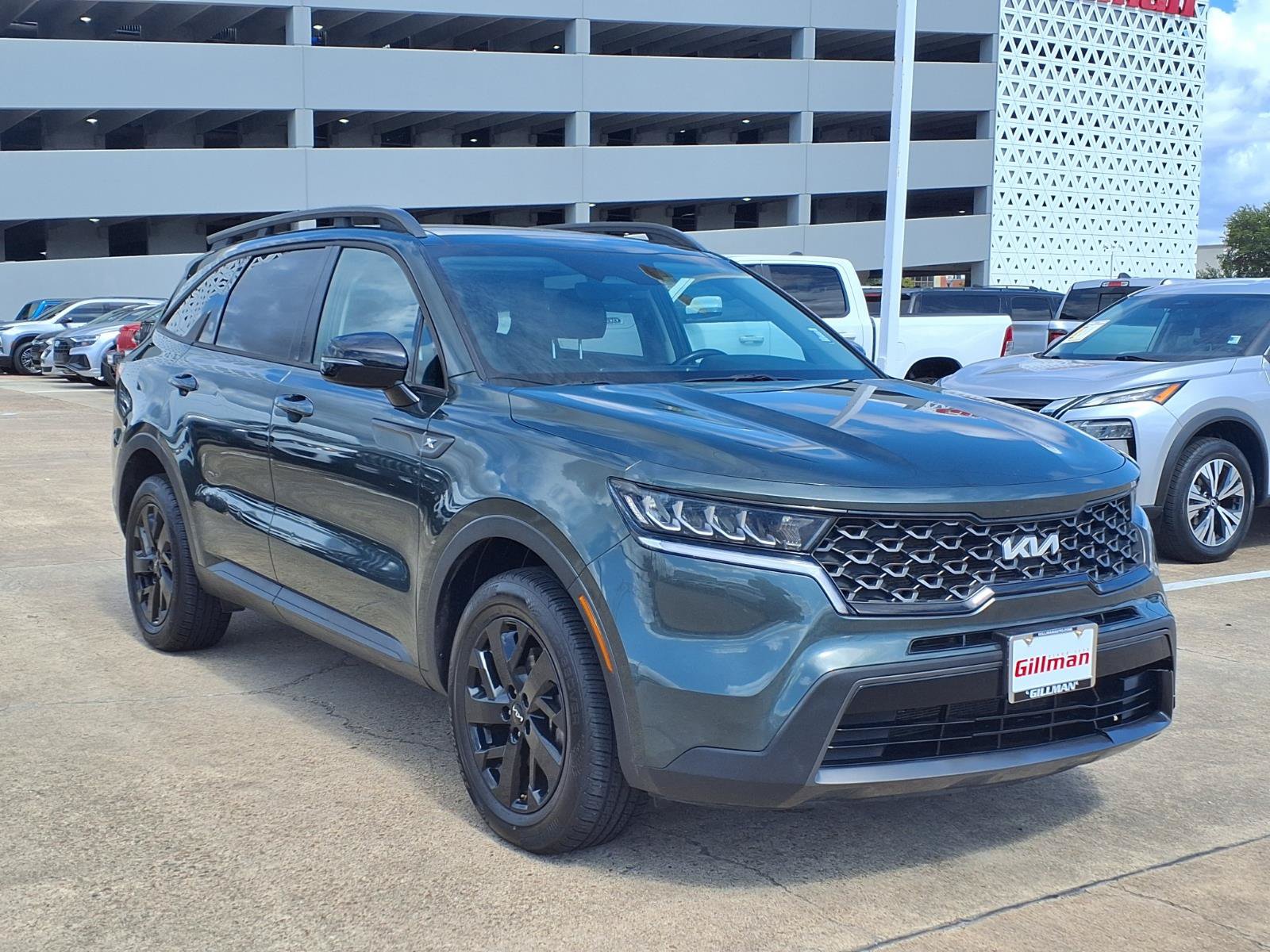 Used 2023 Kia Sorento S w/ Panoramic Sunroof Package AWD/4WD image 2