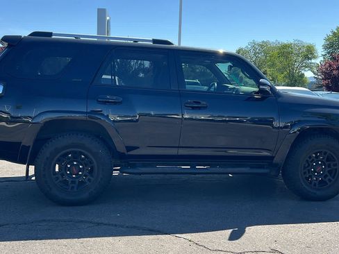 Used 2023 Toyota 4Runner SR5 Premium w/ Moonroof Package AWD/4WD image 4