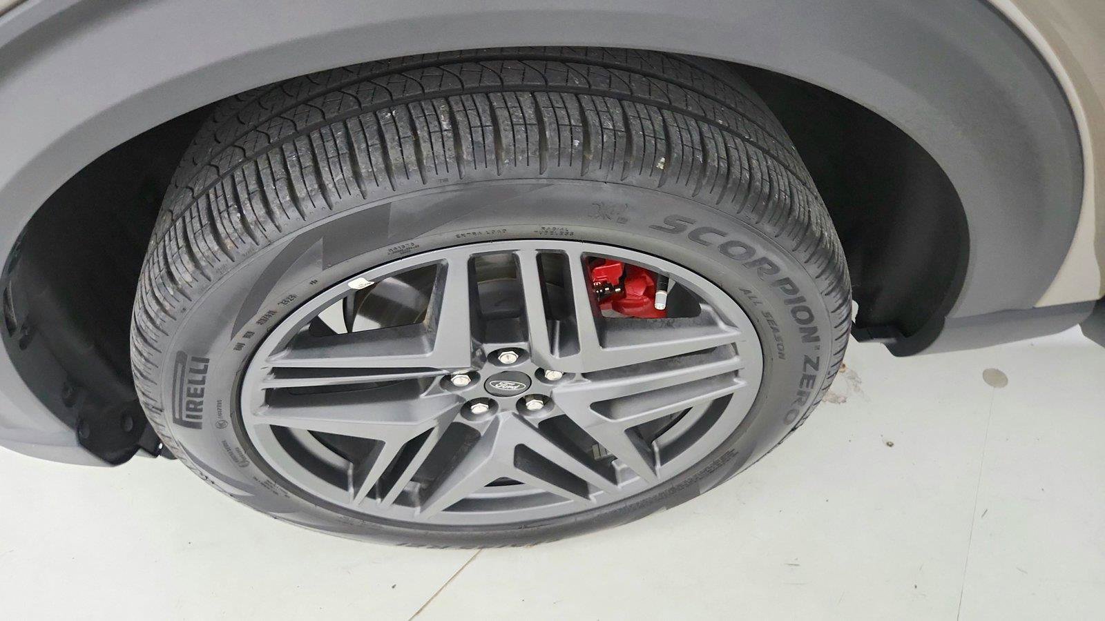 Used 2026 Ford Explorer ST-Line w/ ST-Line Street Pack AWD/4WD image 40