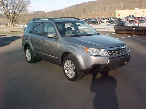 Used 2011 Subaru Forester 2.5X Premium w/ All-Weather Pkg image 24