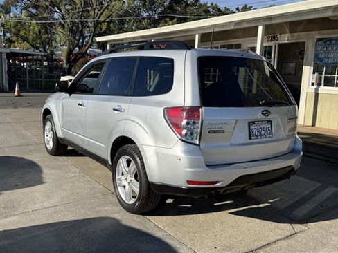 Used 2010 Subaru Forester 2.5X Premium AWD/4WD image 5
