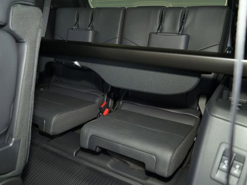 Used 2026 Lexus GX 550 w/ Accessory Package (2T) image 23