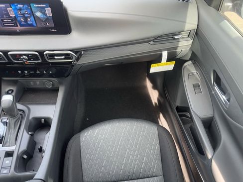 New 2026 Nissan Sentra SV w/ Floor Mat Package FWD image 17