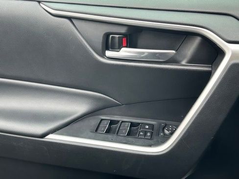 Used 2023 Toyota RAV4 XLE image 12