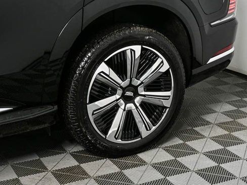 New 2025 Cadillac Escalade IQ Luxury 2 image 28