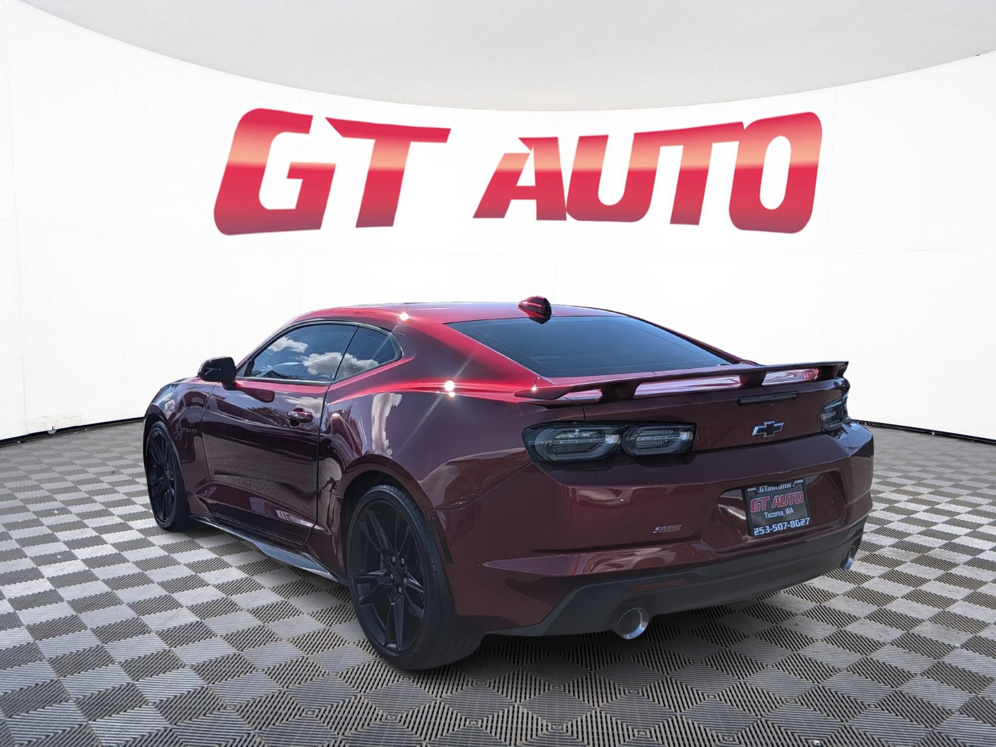 Used 2021 Chevrolet Camaro SS w/ Wild Cherry Design Package 1 RWD image 3