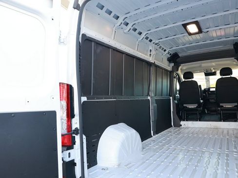 Used 2026 RAM ProMaster 2500 w/ Convenience Group FWD image 33