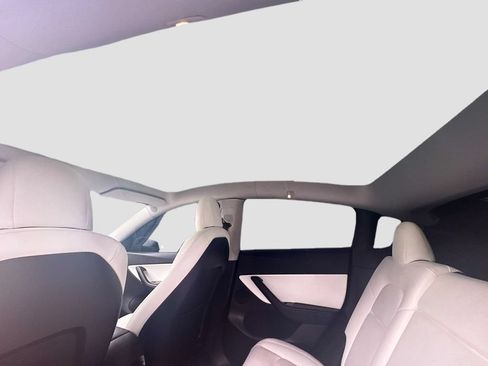 Used 2021 Tesla Model Y Long Range AWD/4WD image 20