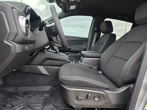 New 2026 Chevrolet Colorado LT image 12