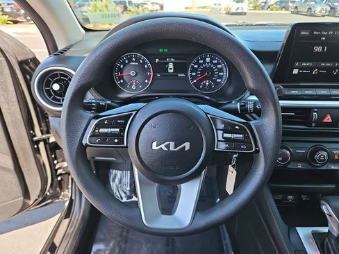 Used 2022 Kia Forte LXS image 19