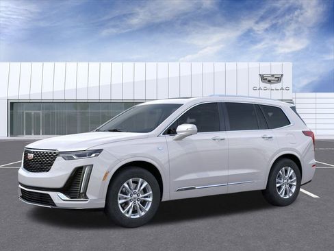 New 2025 Cadillac XT6 Luxury image 2