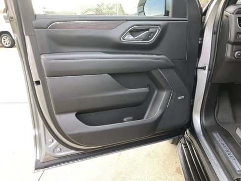 Used 2023 Chevrolet Tahoe LT w/ Luxury Package image 13