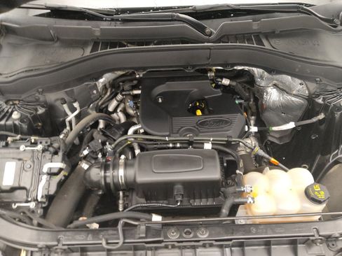 Used 2020 Ford Explorer XLT w/ Equipment Group 202A AWD/4WD image 30