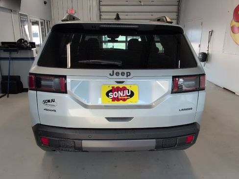 New 2026 Jeep Cherokee Laredo AWD/4WD image 4