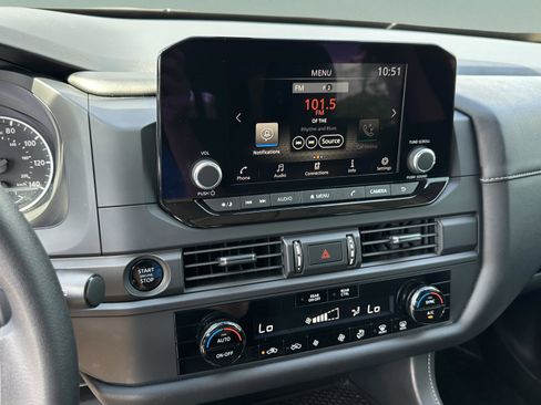 Certified 2025 Nissan Pathfinder S FWD image 24