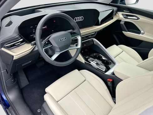 Used 2025 Audi Q5 Premium Plus w/ Premium Plus AWD/4WD image 10