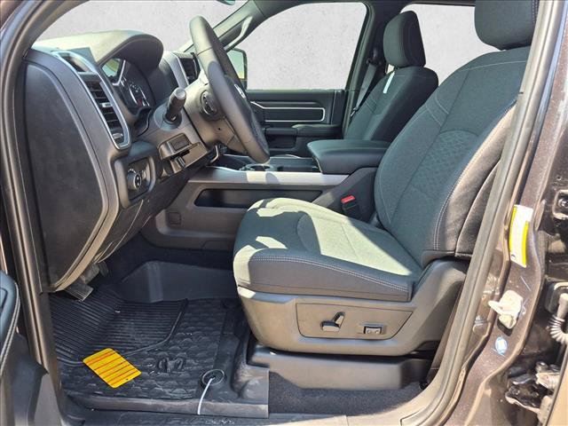 New 2026 RAM 3500 Big Horn AWD/4WD image 4