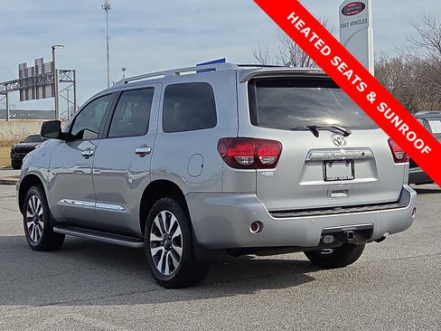 Used 2018 Toyota Sequoia Limited w/ Safety & Convenience Package image 4