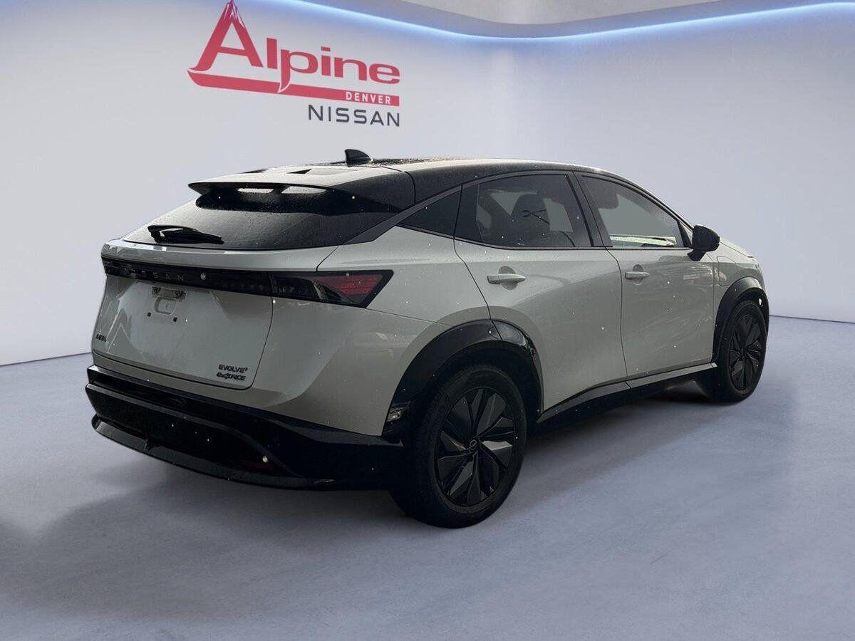 Used 2024 Nissan Ariya AWD image 5