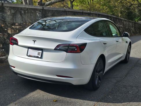 Used 2023 Tesla Model 3 Standard Range image 10