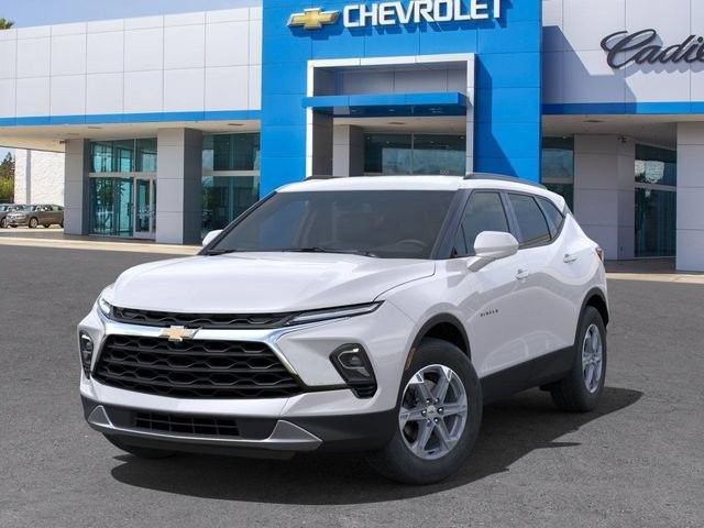 New 2025 Chevrolet Blazer LT w/ Convenience Package FWD image 2