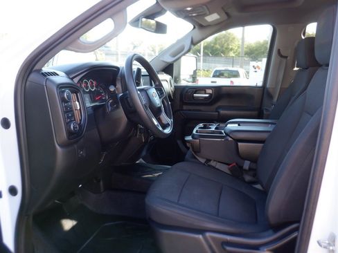 Used 2022 Chevrolet Silverado 2500 Custom w/ Custom Value Package image 14