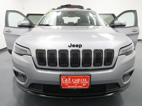 Used 2021 Jeep Cherokee Latitude Plus AWD/4WD image 29