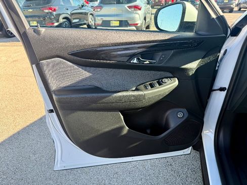 New 2025 Chevrolet TrailBlazer LT w/ Convenience Package image 10