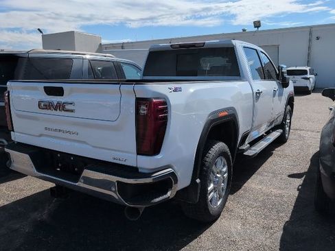 Used 2024 GMC Sierra 2500 SLT w/ SLT Convenience Package AWD/4WD image 2