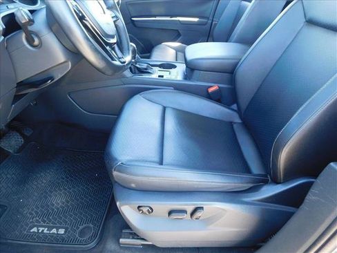 Used 2019 Volkswagen Atlas SE w/ Panoramic Sunroof Package FWD image 22