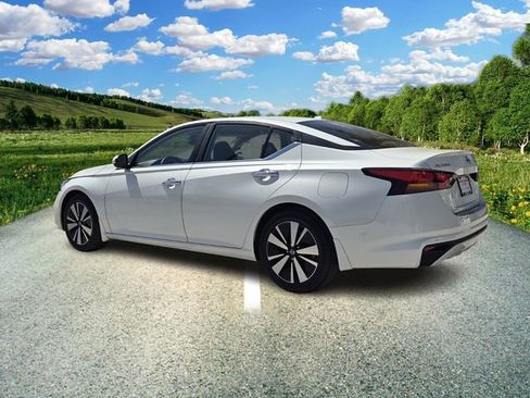 Used 2021 Nissan Altima 2.5 SV image 4