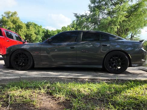 Used 2019 Dodge Charger Scat Pack RWD image 8