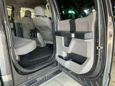 Used 2015 Ford F150 XLT w/ Equipment Group 302A Luxury AWD/4WD image 21