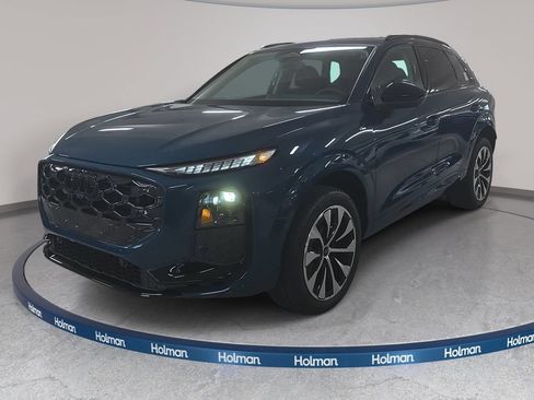 New 2026 Audi Q3 quattro 2.0T AWD/4WD image 1