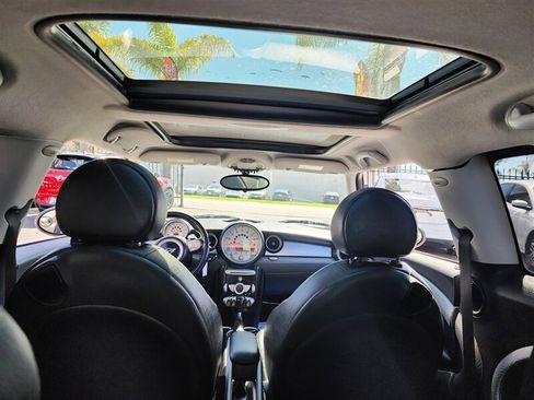 Used 2009 MINI Cooper Clubman S image 13