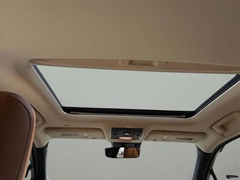 Used 2020 Lexus UX 200 w/ Premium Package FWD image 12