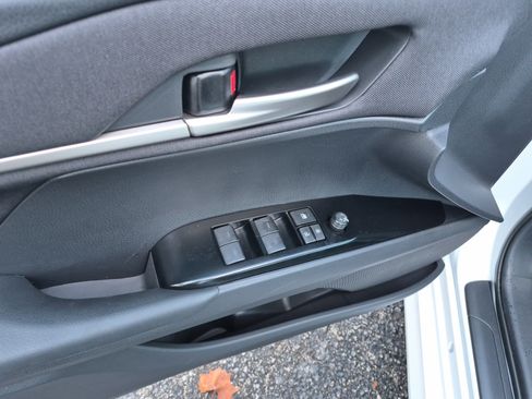 Used 2026 Toyota Camry LE image 10