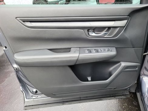 Certified 2025 Honda CR-V EX image 18