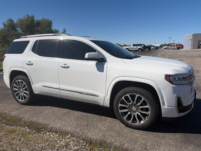 Used 2023 GMC Acadia Denali FWD image 3